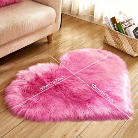 1pc Heart-Shaped Faux Sheepskin Area Rug - Soft and Plush Carpet for Home, Bedroom, Nursery, and Kid's Room - Perfect for Home Decor and Comfort - Ros